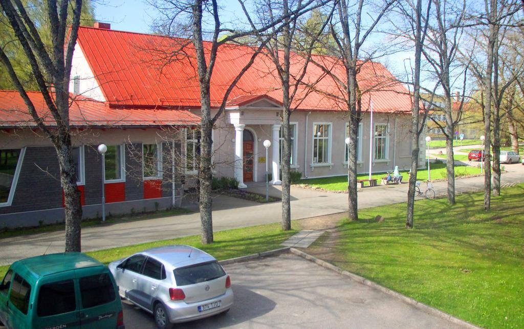 Rivaal Guesthouse-Cafe Пилтсамаа Екстер'єр фото